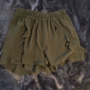 Ruffle shorts